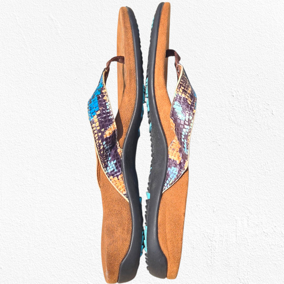 Vionic Snake Print Flip Flop Sandals Size 7 US Orthotic Arch Support Comfort - Picture 9 of 11
